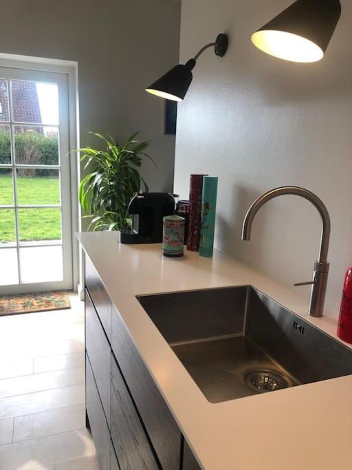 Cozy, Quiet Guest House Perfect For Business Or Pleasure Hillerød المظهر الخارجي الصورة